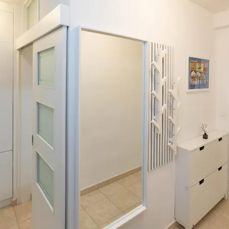 דירה Asti - Two Bedrooms Elegant